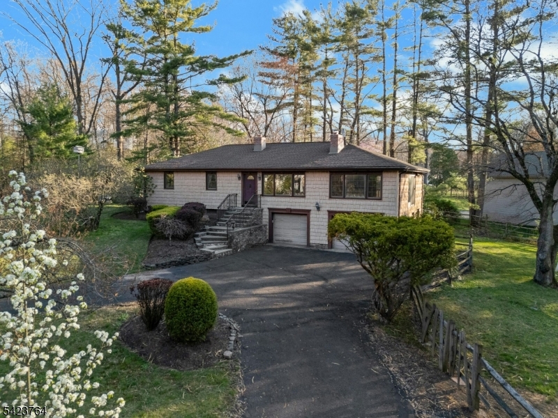 43 King George Road Warren, NJ 07059 - Photo 2 of 35