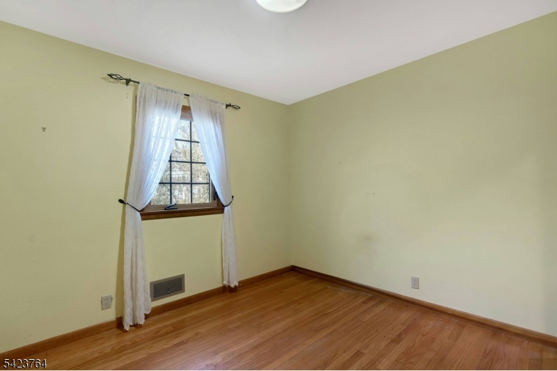 43 King George Road Warren, NJ 07059 - Photo 25 of 35