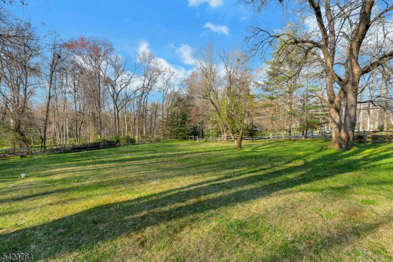 43 King George Road Warren, NJ 07059 - Photo 5 of 35