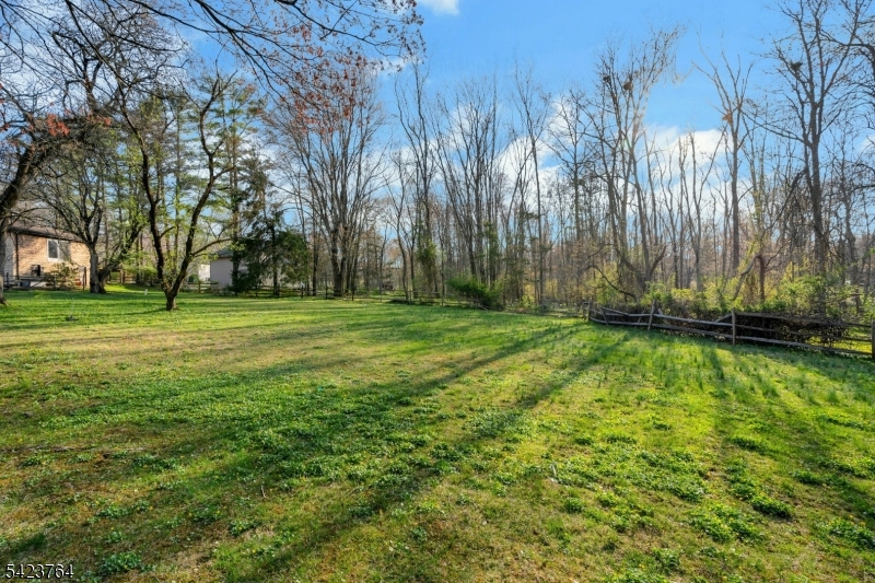 43 King George Road Warren, NJ 07059 - Photo 9 of 35