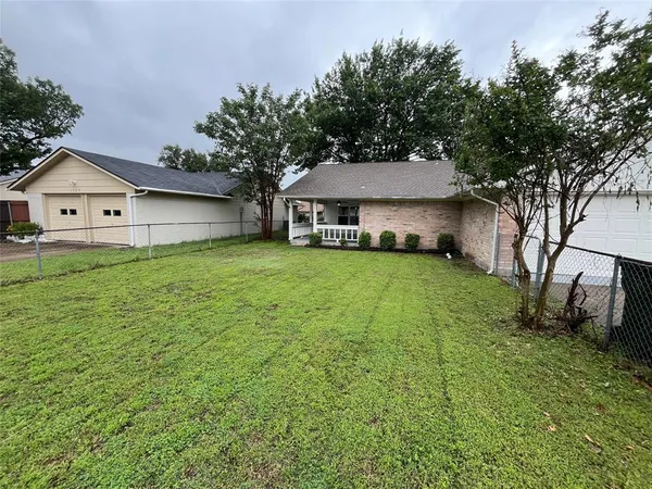 $2,200 | 1733 Leicester Street, Garland, TX 75044