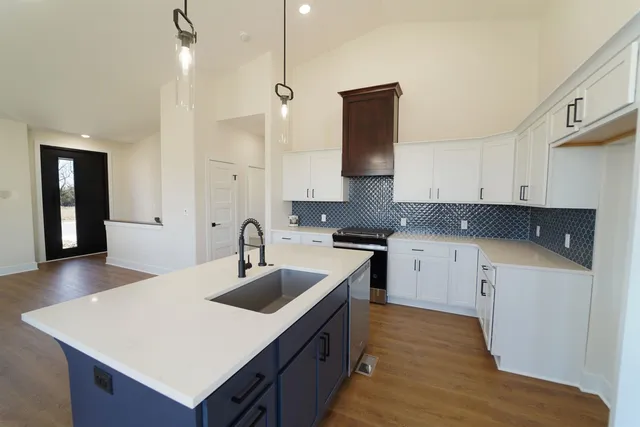 $430,000 | 2337 South Nicole Street, Andover, KS 67002