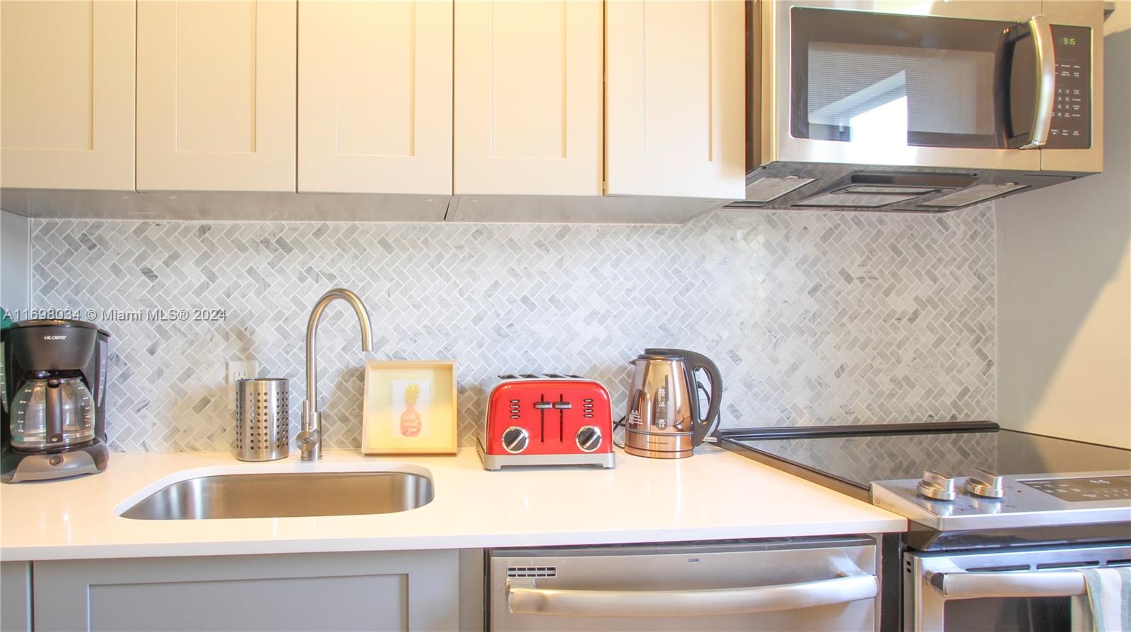 6238 Southwest 59th Place, Unit 10 South Miami, FL 33143 - Photo 6 of 23