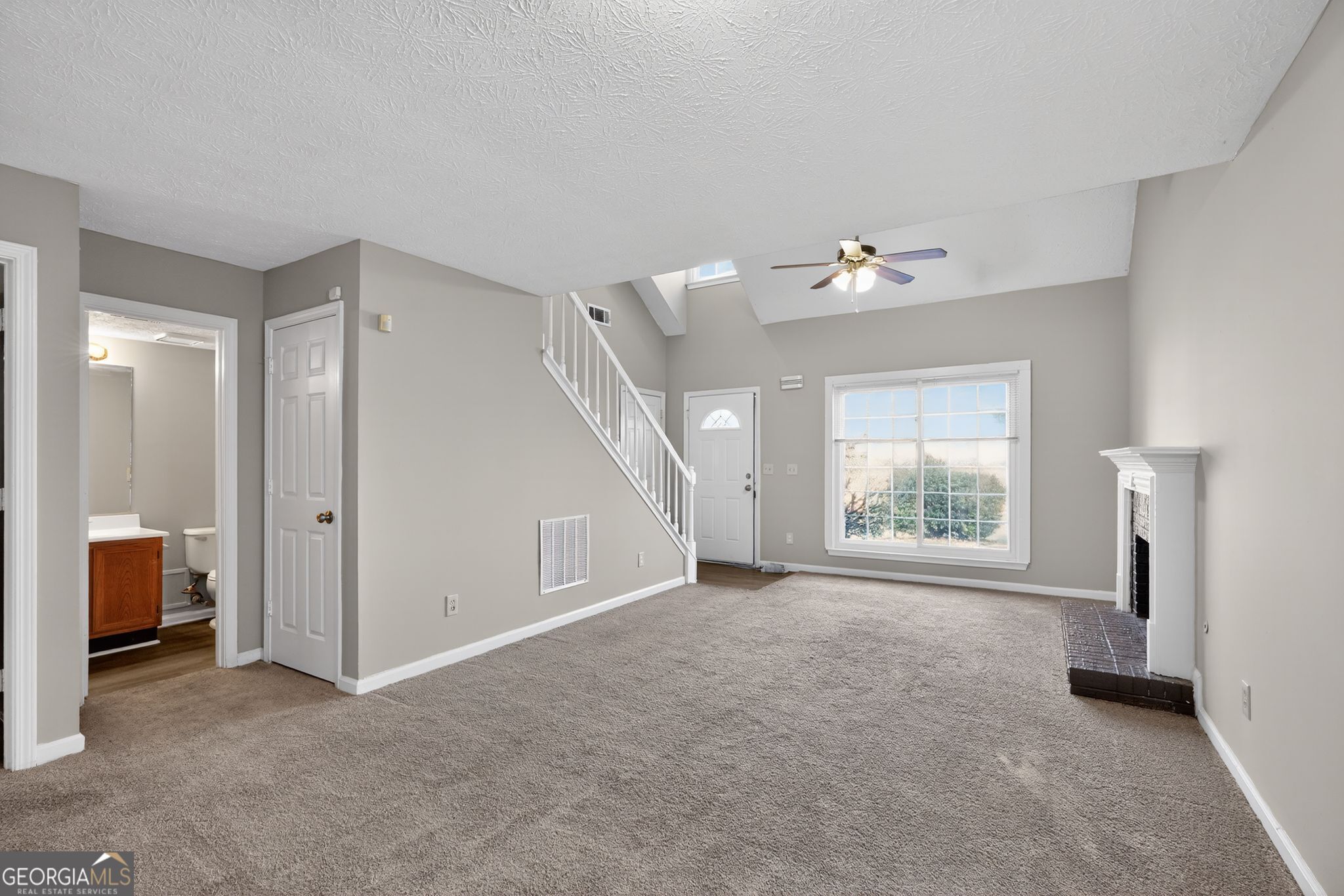 3751 Oakwood Manor Court Decatur, GA 30032 - Photo 15 of 33 a view of an empty room with a window