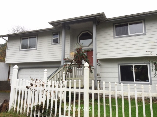 2720 Rickey Road Bremerton, WA 98310 - Photo 1 of 16