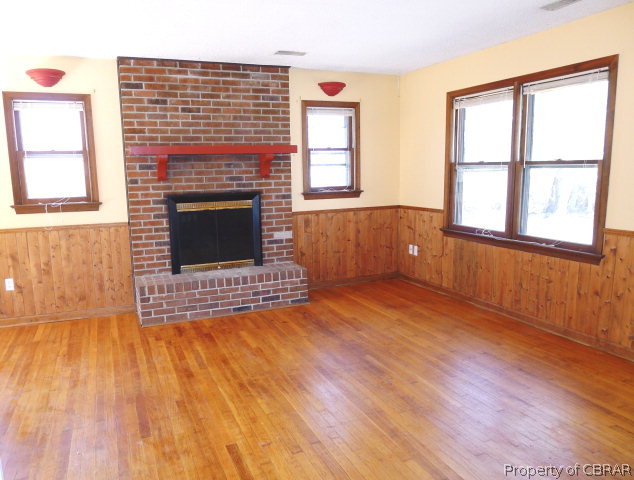 9329 Marlfield Road Gloucester, VA 23061 - Photo 4 of 10