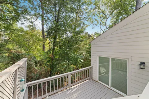 $800,000 | 22 Sugar Berry Circle, Houston, TX 77024