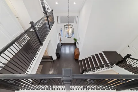 $800,000 | 22 Sugar Berry Circle, Houston, TX 77024