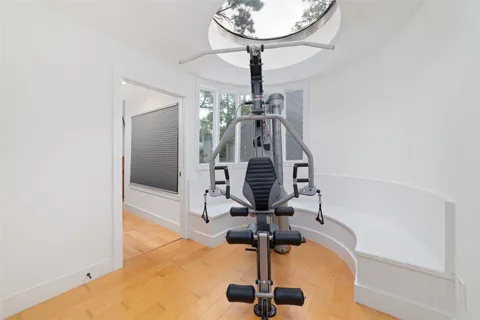 $800,000 | 22 Sugar Berry Circle, Houston, TX 77024