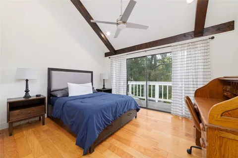 $800,000 | 22 Sugar Berry Circle, Houston, TX 77024