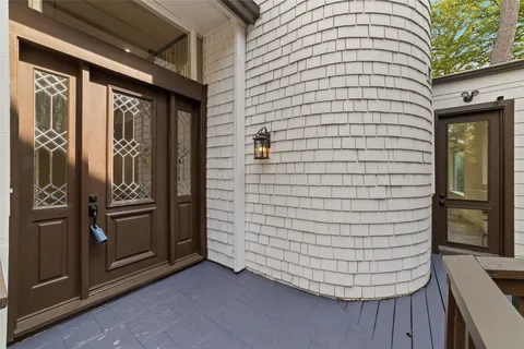 $800,000 | 22 Sugar Berry Circle, Houston, TX 77024