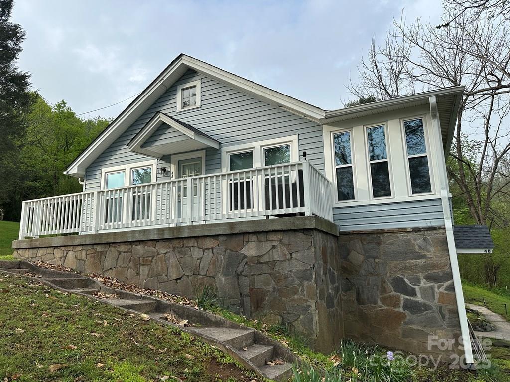 4 Skyview Road Whittier, NC 28789 - Photo 1 of 47 Gallery Image 1