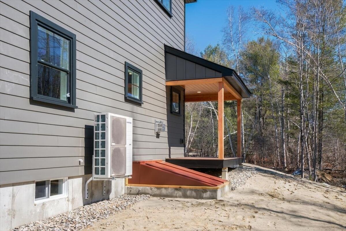 321 Pownal Road Freeport, ME 04032 - Photo 112 of 114 115-2026-04-07_Heather Roy_321 Pownal Rd