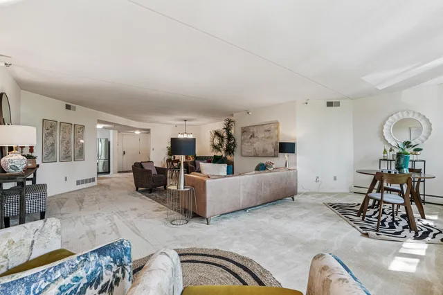 $319,900 | 600 4th Street Southwest, Unit 406, Rochester, MN 55902