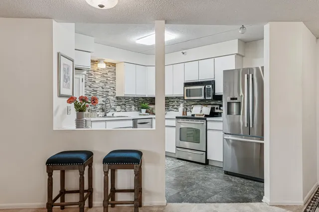 $319,900 | 600 4th Street Southwest, Unit 406, Rochester, MN 55902