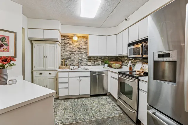 $319,900 | 600 4th Street Southwest, Unit 406, Rochester, MN 55902