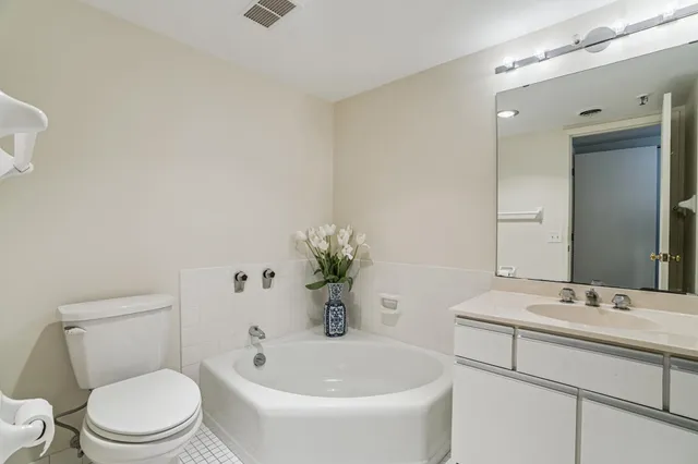 $319,900 | 600 4th Street Southwest, Unit 406, Rochester, MN 55902