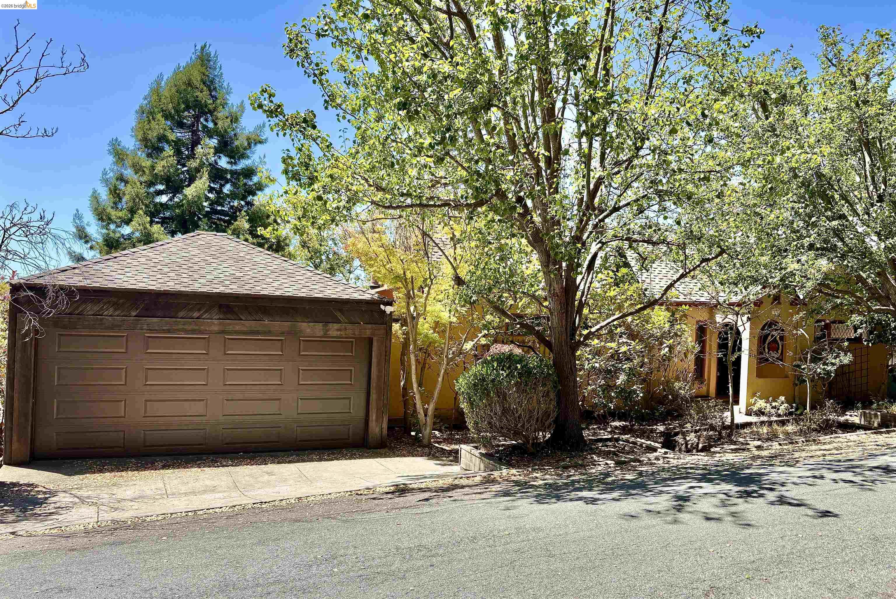 916 Cragmont Avenue Berkeley, CA 94708 - Photo 2 of 35