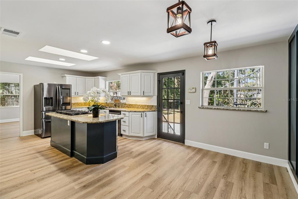 610 Spring Valley Road Altamonte Springs, FL 32714 - Photo 16 of 85