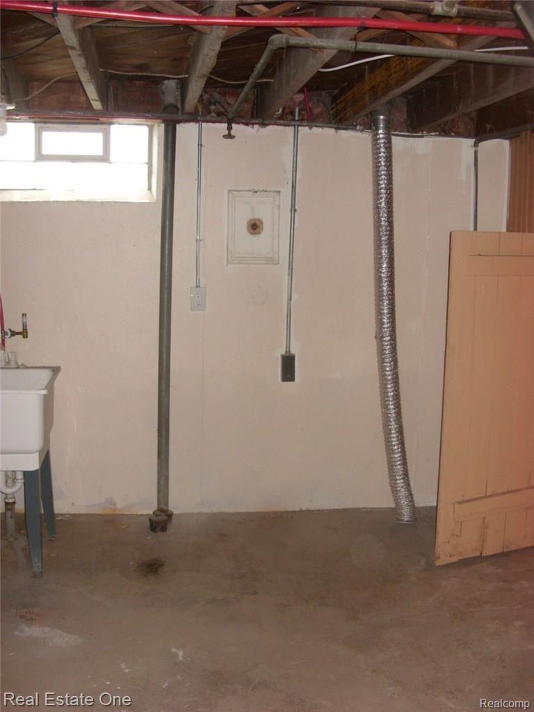26596 Morley Street Inkster, MI 48141 - Photo 12 of 35 26596 Morley Basement 1.jpg