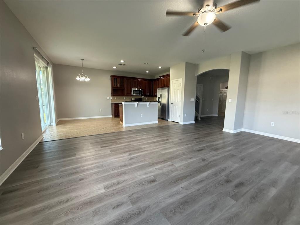 10239 Newminster Loop Ruskin, FL 33573 - Photo 5 of 29 Gallery Image 5