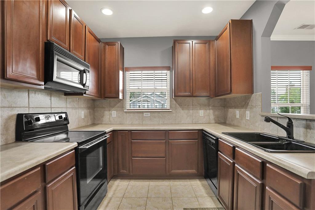 1033 Falcon Ridge Indianapolis, IN 46280 - Photo 17 of 52 Gallery Image 17