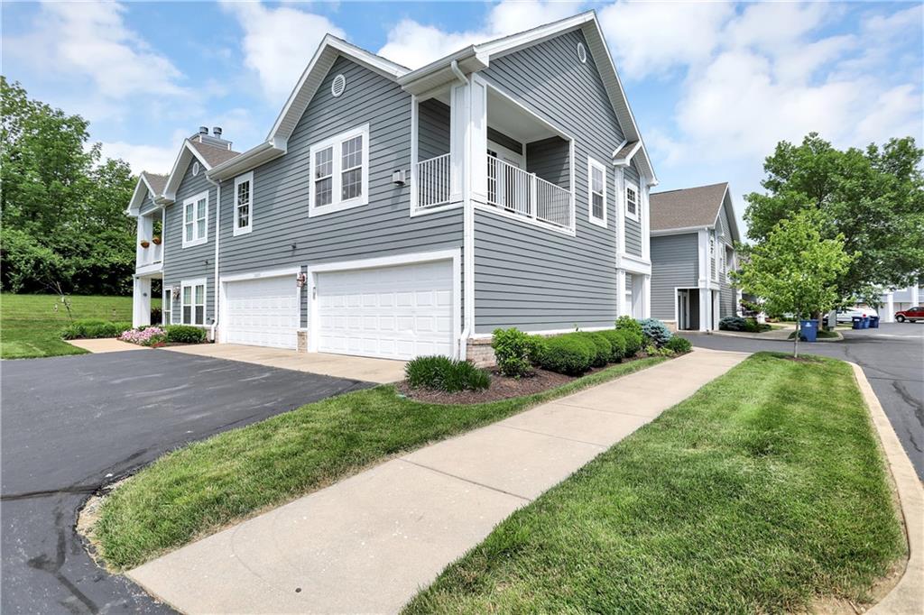1033 Falcon Ridge Indianapolis, IN 46280 - Photo 39 of 52 Gallery Image 39