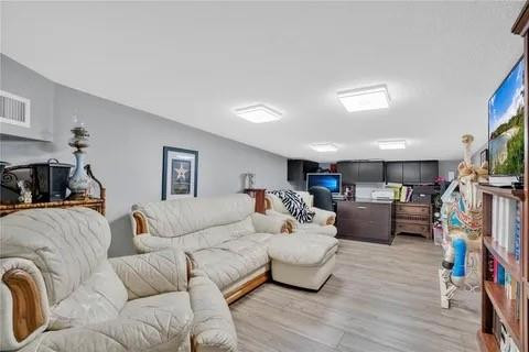 4640 Hickory Tree Road St. Cloud, FL 34772 - Photo 6 of 24 Photo 6