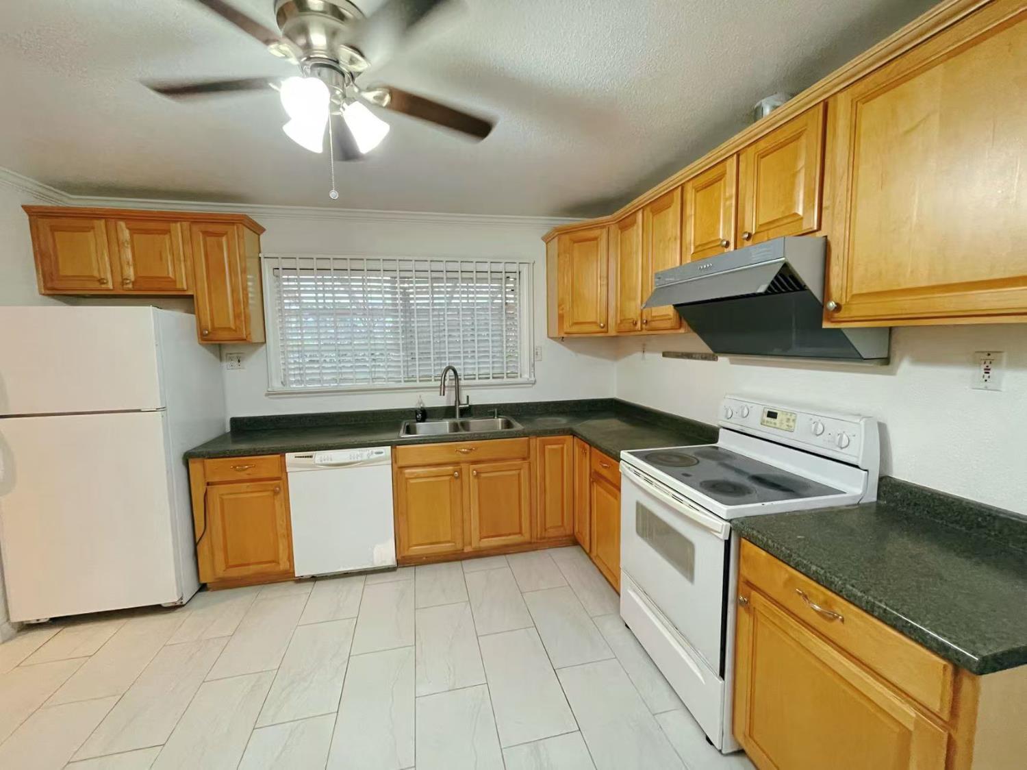 113 Elkhorn Boulevard Rio Linda, CA 95673 - Photo 11 of 34