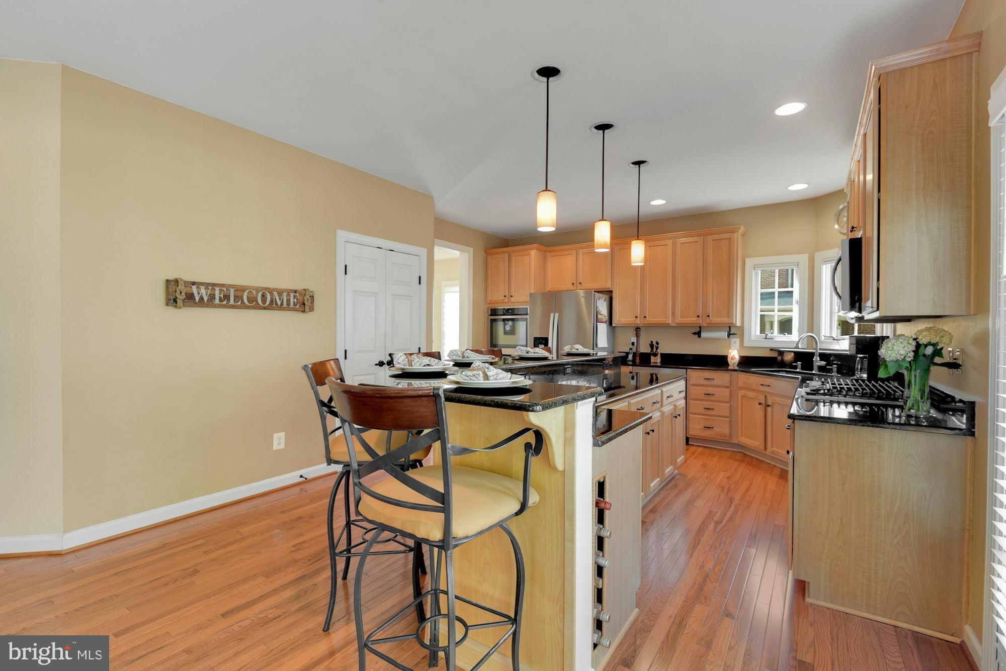8586 Beatrice Court Springfield, VA 22152 - Photo 10 of 61 Gallery Image 10
