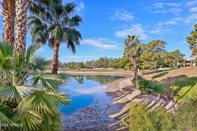 $950,000 | 5122 North 31st Way, Unit 244, Phoenix, AZ 85016