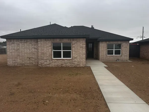 $275,500 | 619 Holly Street, Levelland, TX 79336