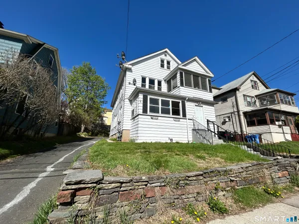 $1,750 | 89-91 Newbury Street, Hartford, CT 06114