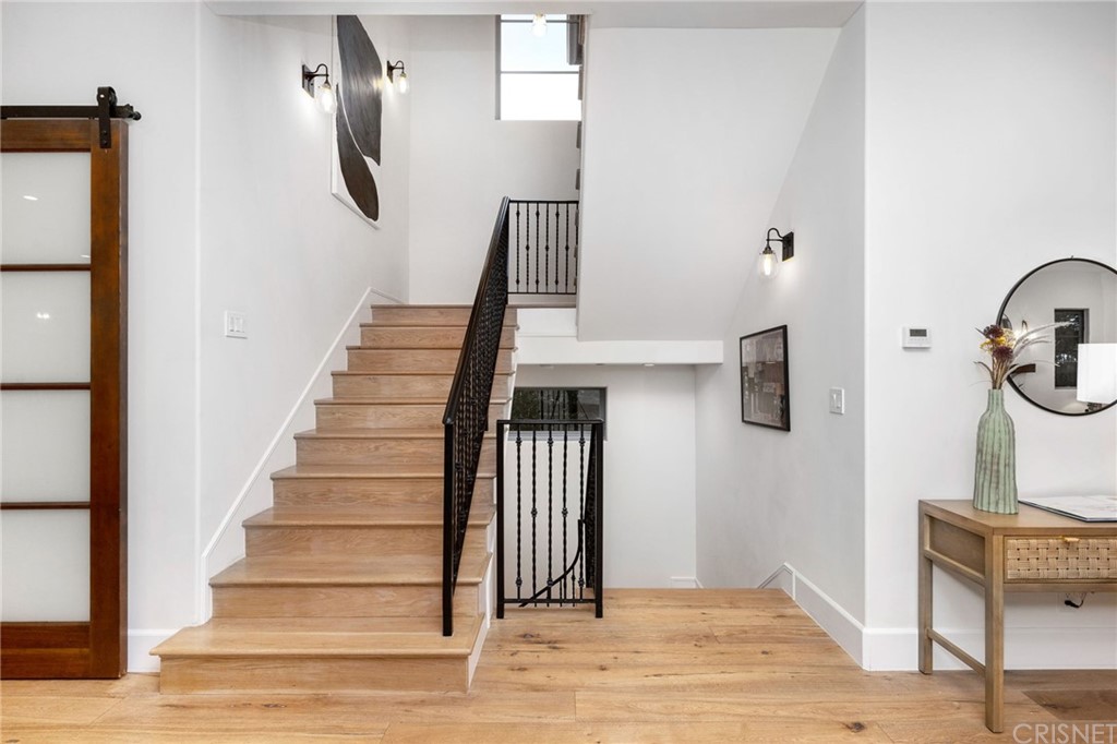 12108 Viewcrest Road Studio City, CA 91604 - Photo 23 of 51