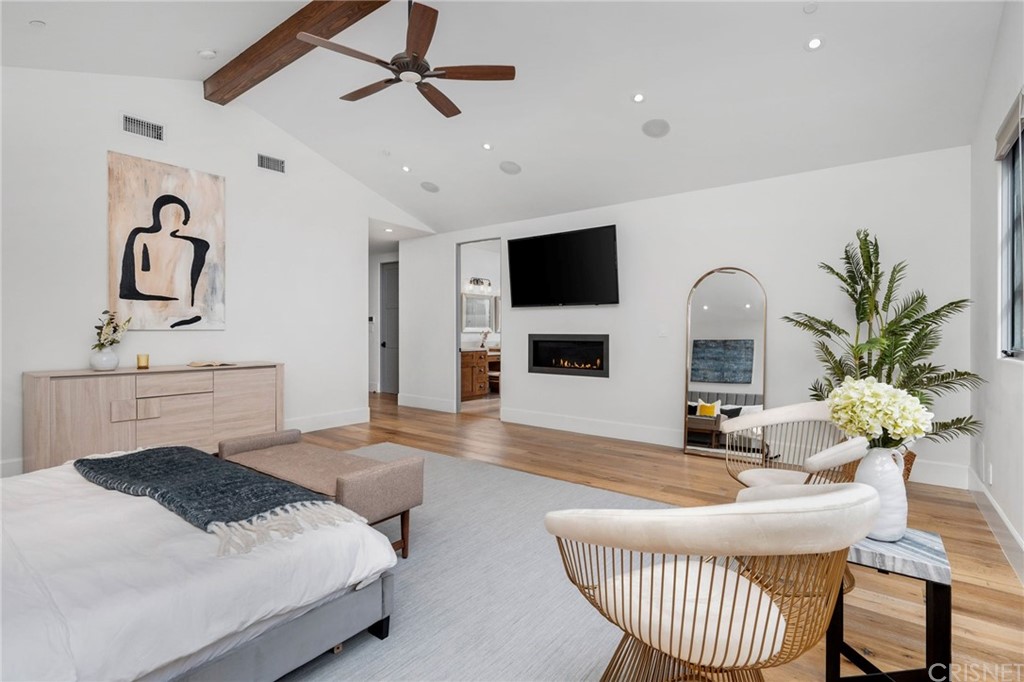 12108 Viewcrest Road Studio City, CA 91604 - Photo 26 of 51