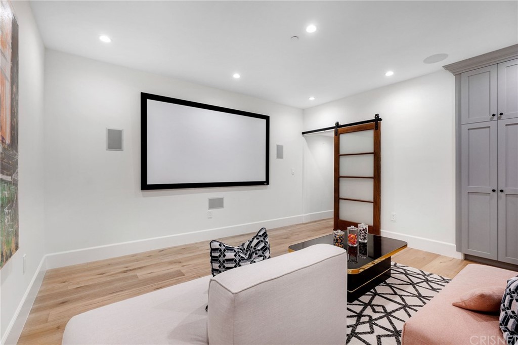 12108 Viewcrest Road Studio City, CA 91604 - Photo 44 of 51