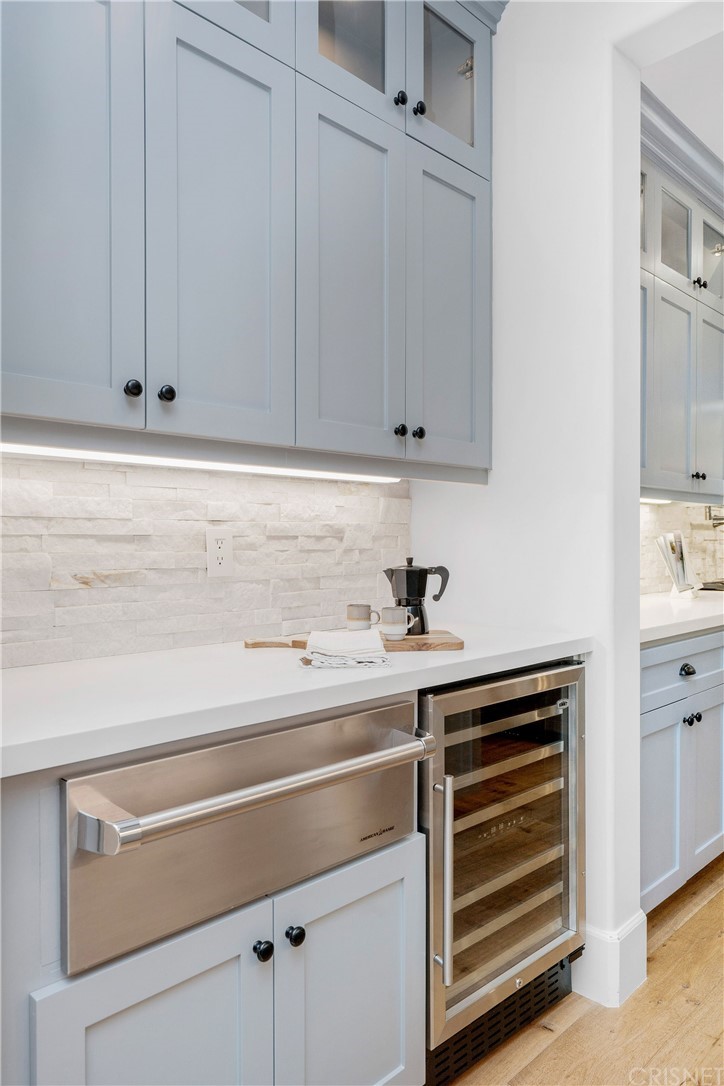 12108 Viewcrest Road Studio City, CA 91604 - Photo 9 of 51