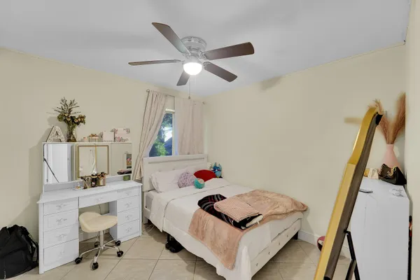 $2,900 | 261 Wimbledon Lakes Drive, Plantation, FL 33324