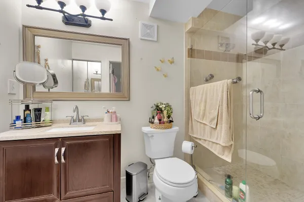 $2,900 | 261 Wimbledon Lakes Drive, Plantation, FL 33324