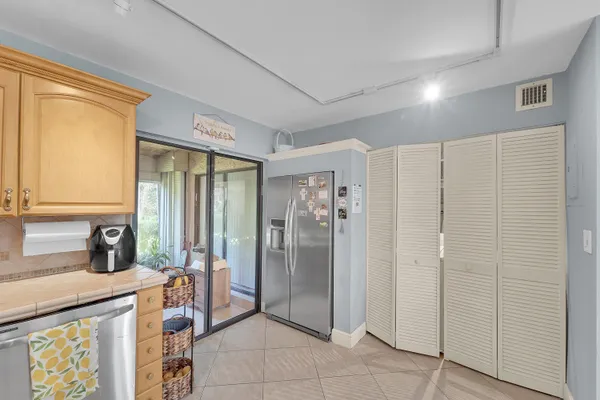$2,900 | 261 Wimbledon Lakes Drive, Plantation, FL 33324