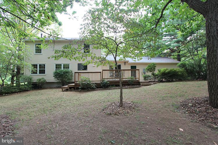1818 Post Oak Trail Reston, VA 20191 - Photo 14 of 29 Exterior (Rear)