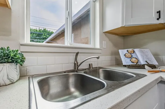 $429,000 | 1750 Elmwood Avenue, Stockton, CA 95204