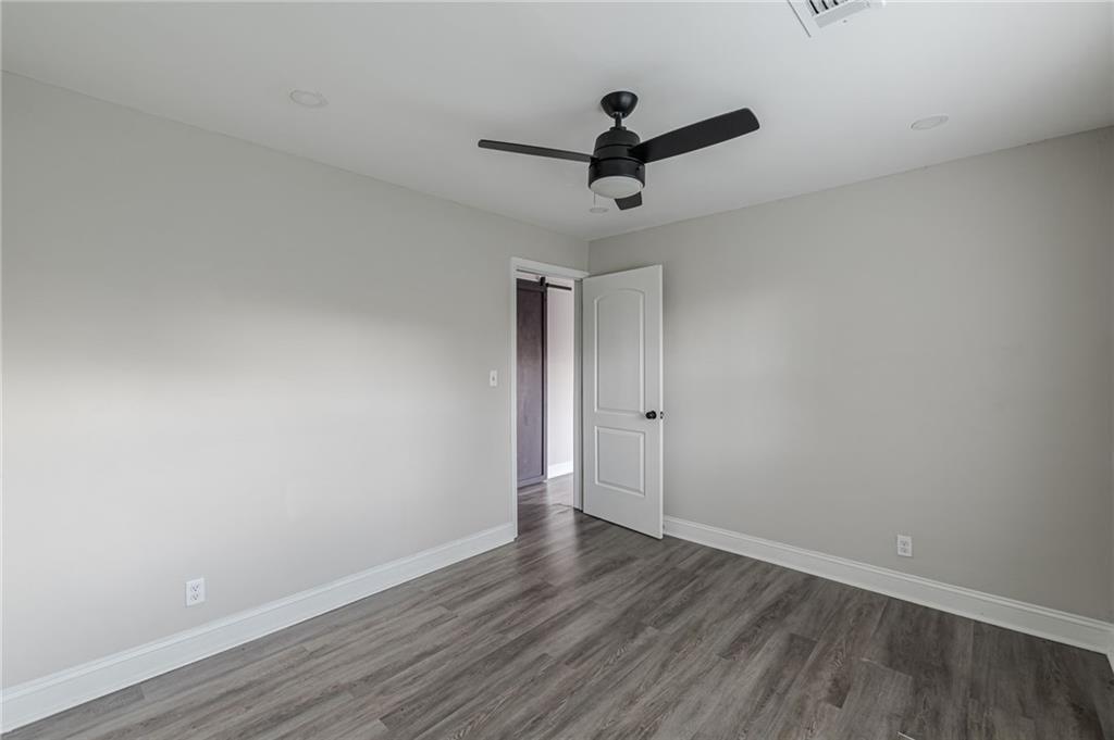 919 Hobson Street Southwest Atlanta, GA 30310 - Photo 15 of 24