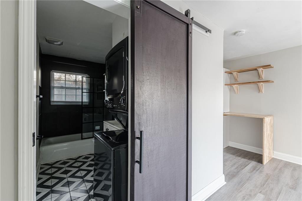 919 Hobson Street Southwest Atlanta, GA 30310 - Photo 9 of 24