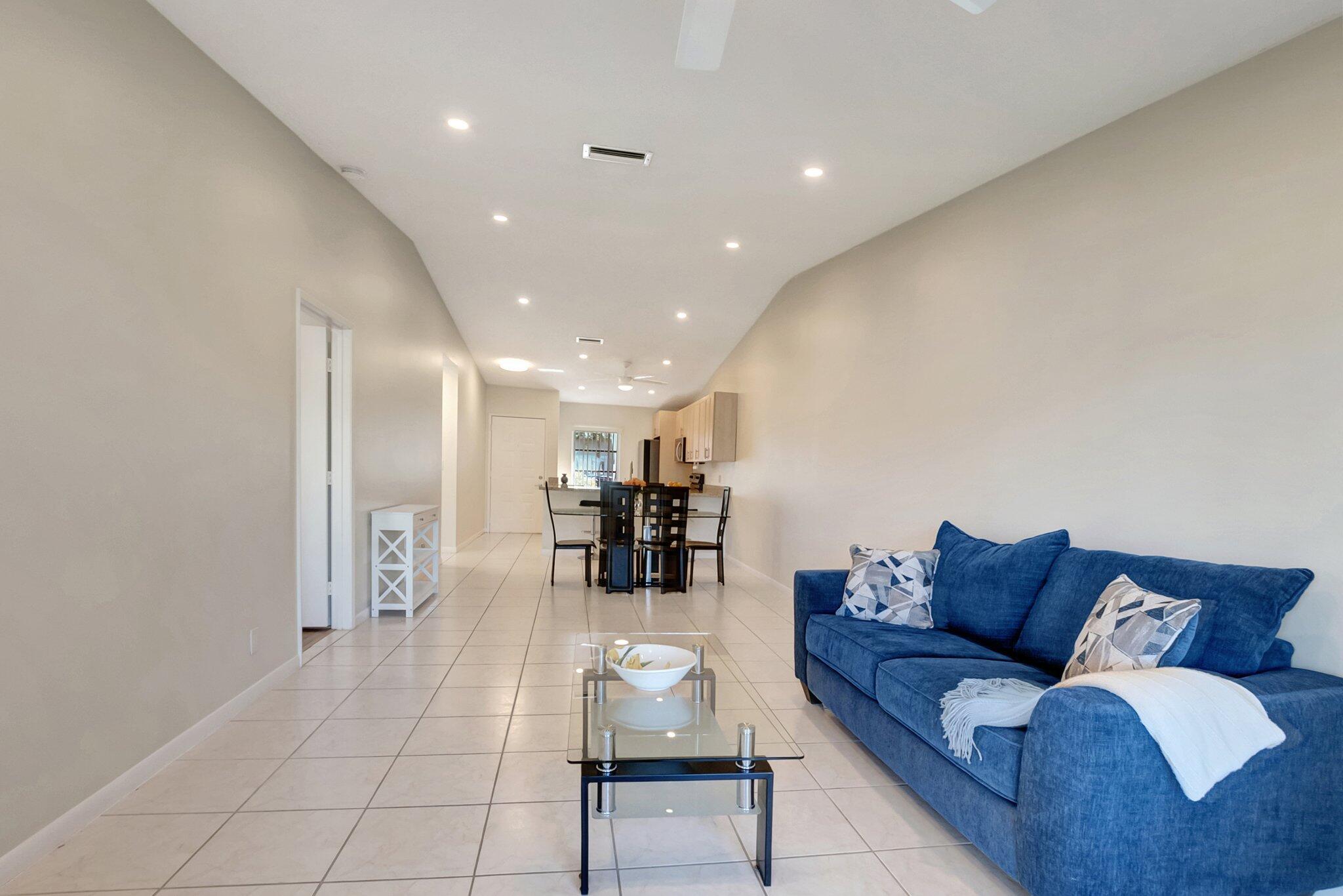 8889 Windtree Street Boca Raton, FL 33496 - Photo 15 of 47 Full view of living area