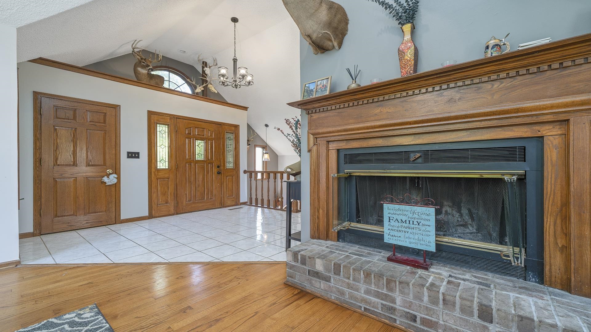 4432 Highway 2 Oregon, IL 61061 - Photo 27 of 49 an entryway of a house