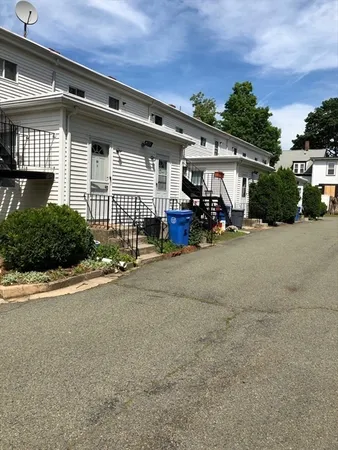 $1,775 | 23 Brown Street, Unit 2, Waltham, MA 02453
