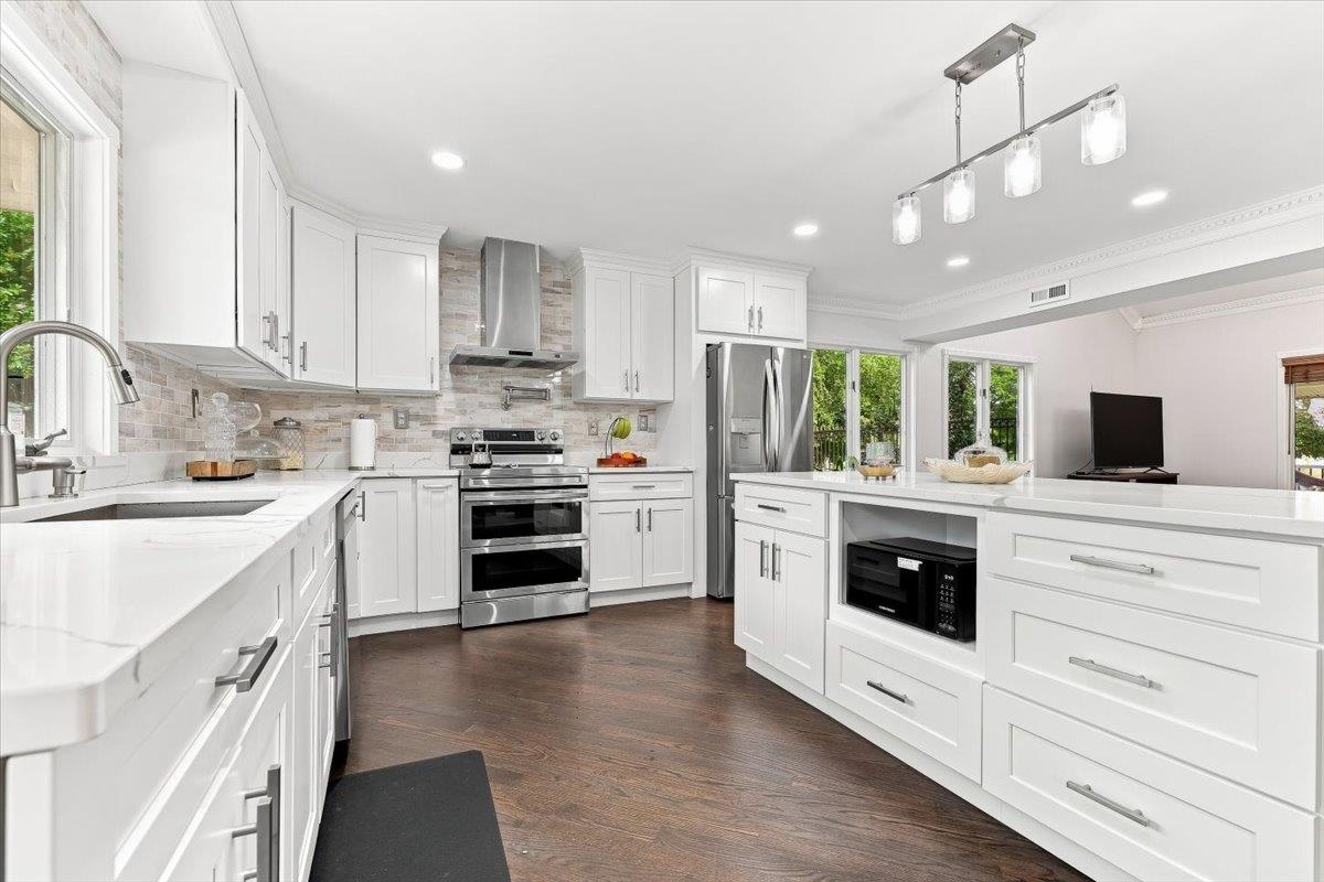 19 Hillside Road Englishtown, NJ 07726 - Photo 8 of 43 Gallery Image 8