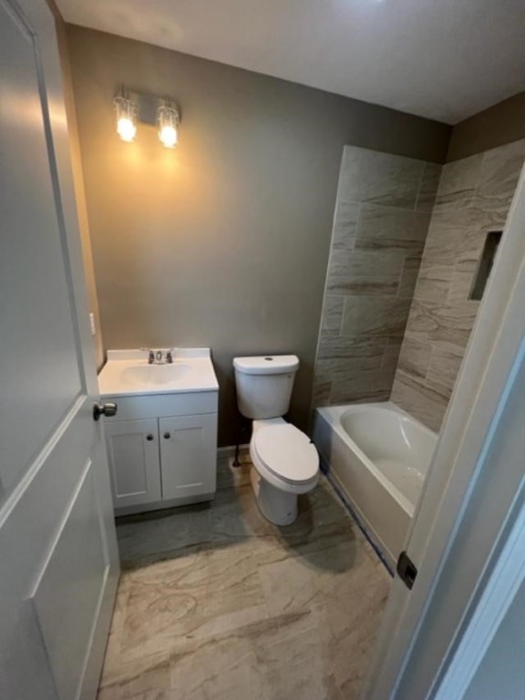 218 Cato Street Woonsocket, RI 02895 - Photo 7 of 17