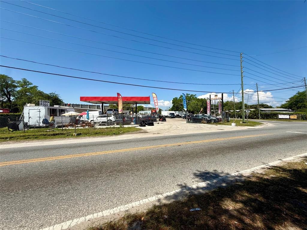 2658 Overland Road Apopka, FL 32703 - Photo 2 of 8